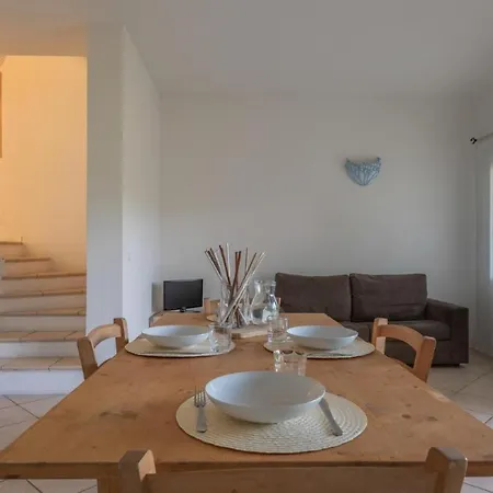 Apartment Elegant Ea Bianca 2 Bedroom Sleeps 6 Extra Bed Available N0715n Cala Bitta