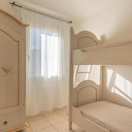 Elegant Ea Bianca 2 Bedroom Sleeps 6 Extra Bed Available No0715 아파트